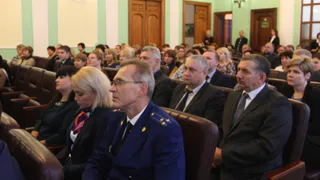 Сараевцу назначили наказание за угрозу убить женщину поленом за отказ