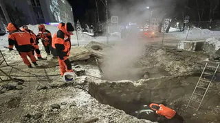 Во Владимире на перекрёстке улиц Мира и Гороховой начали замену повреждённой трубы