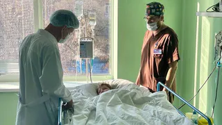 Сергей Авдеев навестил пострадавшего в Челябинске мальчика