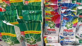 Стирают круче дорогих, а стоят копейки: названы 5 лучших стиральных порошков по версии Роскачества