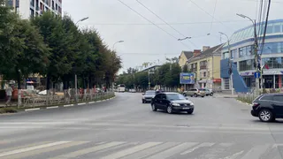 Проверка на зоркость: где найти светофор на улице Дзержинского?