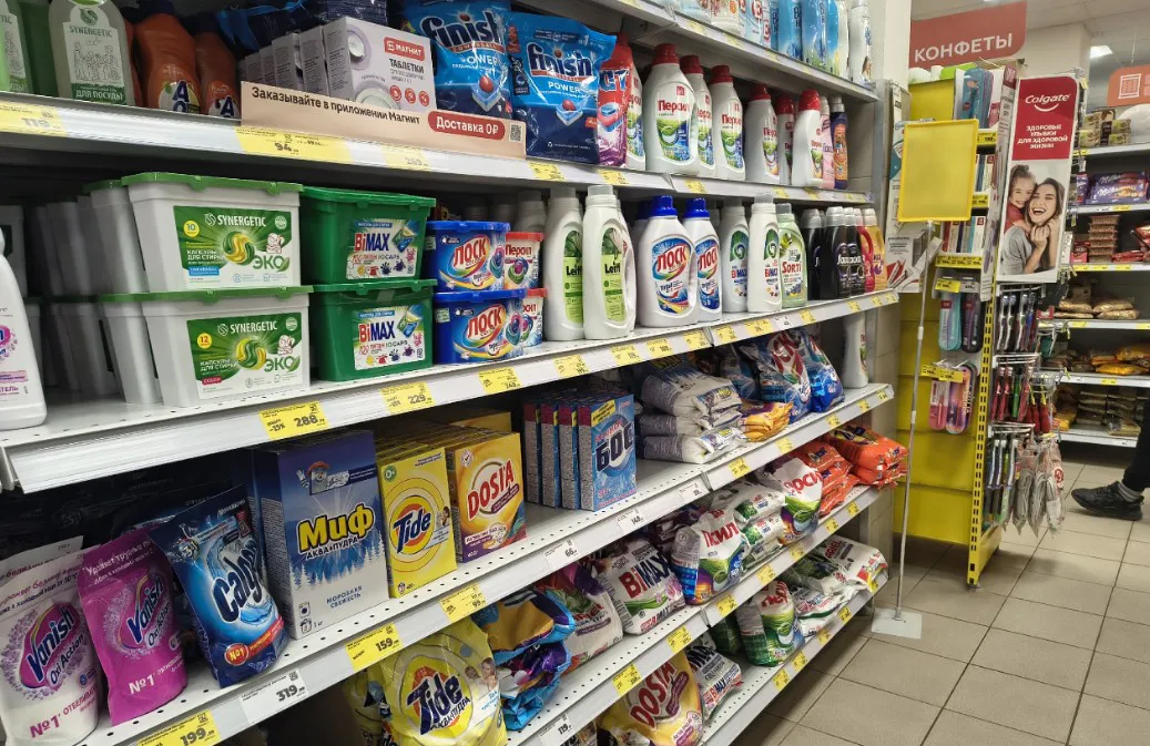 Худшие стиральные порошки-2025: портят и одежду, и технику - исследование Роскачества