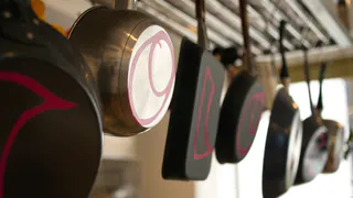 Научился выбирать сковороду раз и навсегда, а не менять её каждый год - вся фишка в трех сплавах