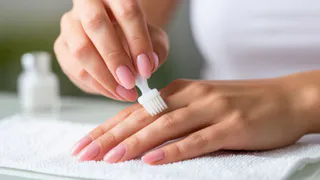 Делаю японский маникюр зубной пастой: ногти крепкие, гладкие и глянцевые — ни копейки не трачу