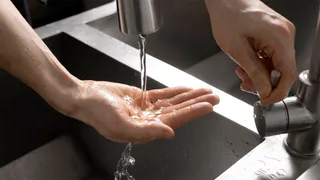 Брянцы пожаловались на водоснабжение и дороги