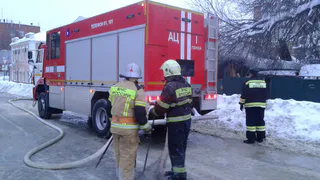 В Рязани на Дзержинского загорелся дом