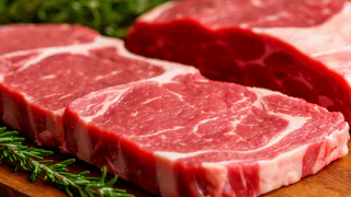 Не в пакете и не на балконе: где на самом деле надо хранить сало что бы сохранить вкус
