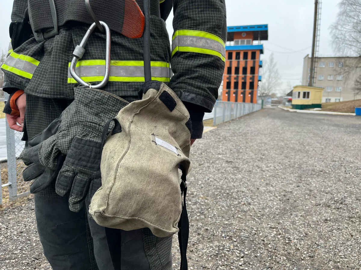 На складе с аккумуляторами в Алабуге вспыхнул крупный пожар

