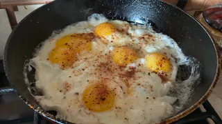 Почему на старых сковородах ничего не пригорало: этот секрет знали наши бабушки - делюсь