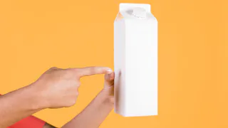 Полезные лайфхаки с коробками из-под сока: как опытные хозяйки находят им вторую жизнь