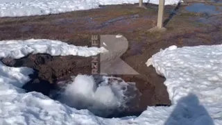 Жители Дядьково засняли фонтаны на берегу затона