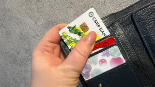 Коснётся  всех, кто получает пенсию на банковскую карту: запомните раз и навсегда новые правила