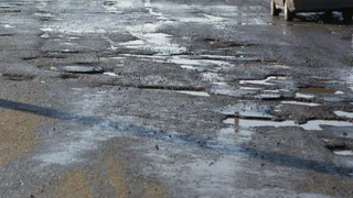 Рязанцы жалуются на дорогу на ул.Керамзавода