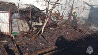 В Красной Горбатке сгорели дом, сарай и баня