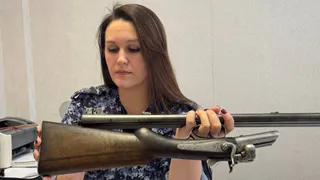 Жители Коми продолжают добровольно приносить в Росгвардию найденное оружие