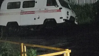 В Скопинском районе машина скорой помощи провалилась в яму