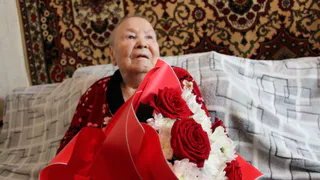 "Сама попросилась на фронт": чебоксарской медсестре исполнилось 100 лет