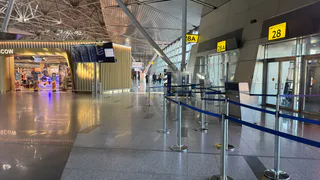 Почему нужно первыми заходить в самолёт, а не тянуть до последнего - путешественникам на заметку