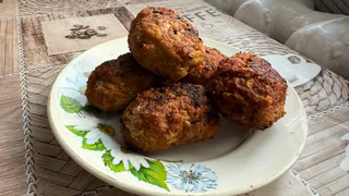 Чтобы котлеты таяли во рту, бабушка научила добавлять в фарш особый ингредиент: готовлю только так долгие годы