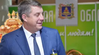 Брянский губернатор празднует день рождения