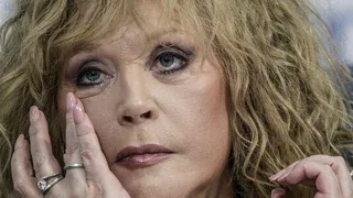 Пугачева вернулась в Россию