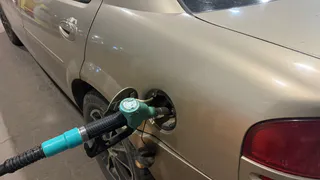 Как понять, что залил плохой бензин: автоэксперт рассказал простыми словами - знает не каждый водитель