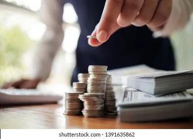 Названы три знака зодиака, к которым деньги текут рекой