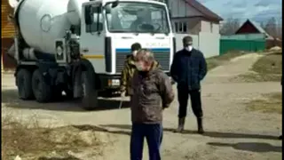 Перекрыли дорогу: в Рязанской области жители протестуют против строительства сотовой вышки