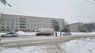 В Чебоксарах автомобиль совершил наезд на студентку колледжа на пешеходном переходе