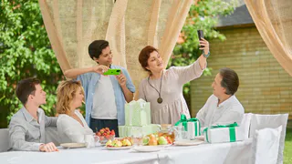 "МегаФон" стирает границы: в "МегаСемью" можно добавить близких со всей страны