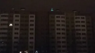 Народное фото: елка на крыше многоэтажки