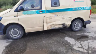 Трое пострадавших: под Касимовом инкассатор въехал в кроссовер