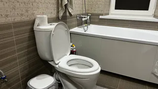 Минус 2 500 рублей и демонтаж – в силу вступили новые штрафы ЖКХ для тех, у кого это имеется в ванной
