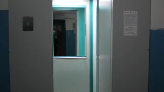 Капитально отремонтировали: в Рязани обнаружен самый узкий лифт