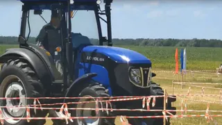 В Меленковском округе показали новый владимирский трактор на «Дне поля»-2025
