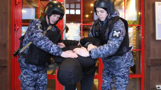 Росгвардейцы пресекли три массовые драки в заведениях Республики Коми за последние сутки