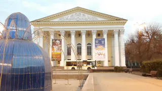 Музыку к спектаклю о Есенине сочиняет лидер популярной в 90-х рок-группы