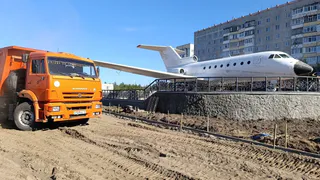 В приполярном городе Коми идет масштабная реконструкция детского парка