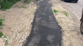 На Островского жители идут по кривой дорожке. Новый тротуар насмешил горожан