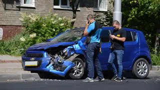 На улице Горького произошло массовое ДТП - столкнулись сразу три автомобиля
