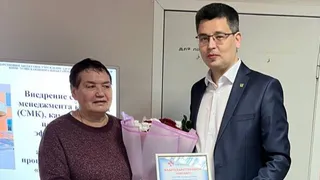 Усинская ЦРБ проводила на заслуженный отдых многолетнего руководителя инфекционного отделения