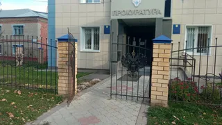 Многодетной семье отказали в постановке в очередь на землю из-за прописки детей