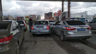 На заправке рязанка на "Хендай" устроила ДТП с пятью машинами