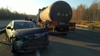 Под Рязанью "Мазда" столкнулась с бензовозом