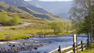 Австралиец продал всё и переехал на Алтай — то, что он там увидел, удивило даже его