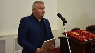 В Челябинской области Дмитрий Гатов избран новым главой Троицка: приоритеты и планы на будущее