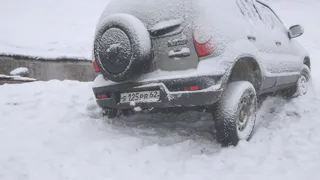 Застрял в болоте: на Новосёлов гаишники поймали пьяного водителя