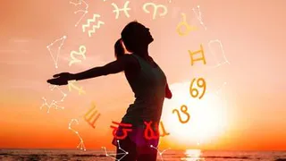 Названы три знака зодиака, которые не могут жить без путешествий