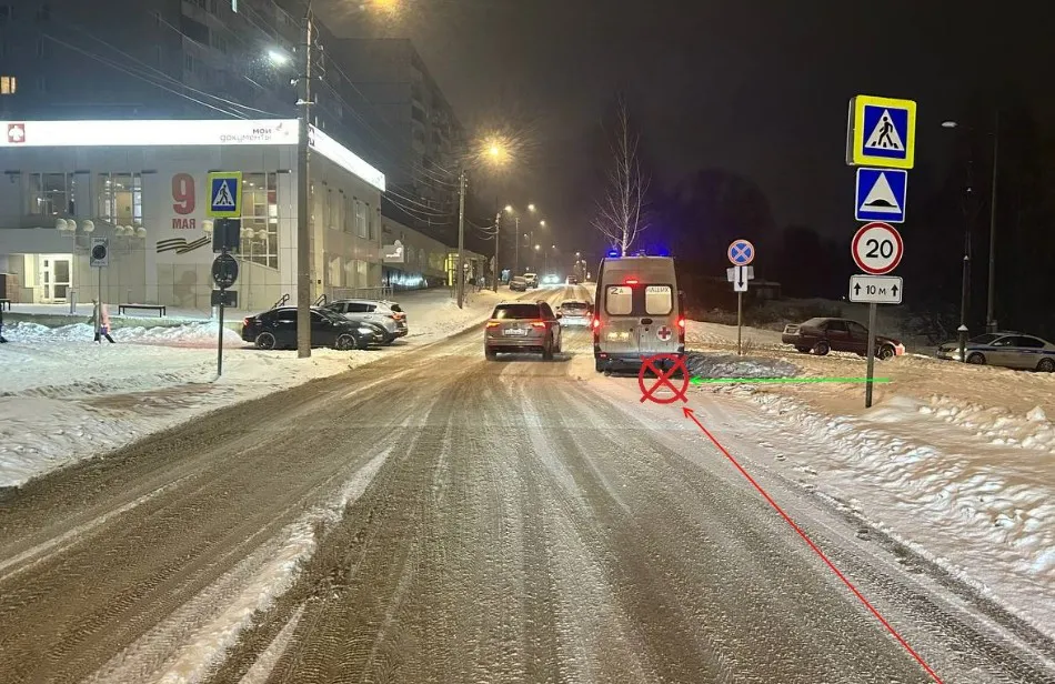 В Сыктывкаре молодой водитель на Daewoo сбил пенсионерку на "зебре"