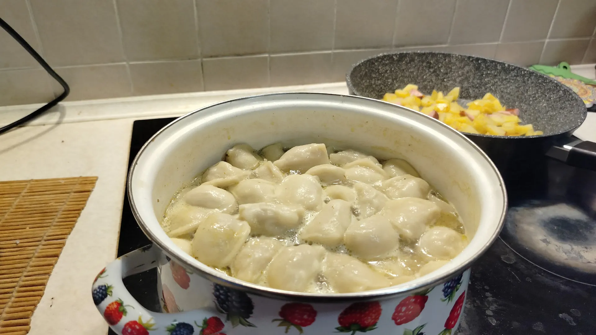 Сыплю 2 щепотки в фарш — и пельмени вкуснее, чем в ресторане: просто рай для гурманов